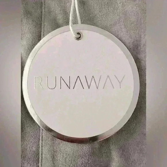 Runaway Faux Suede Jackie Mini Skirt Size 8 - Picture 9 of 15